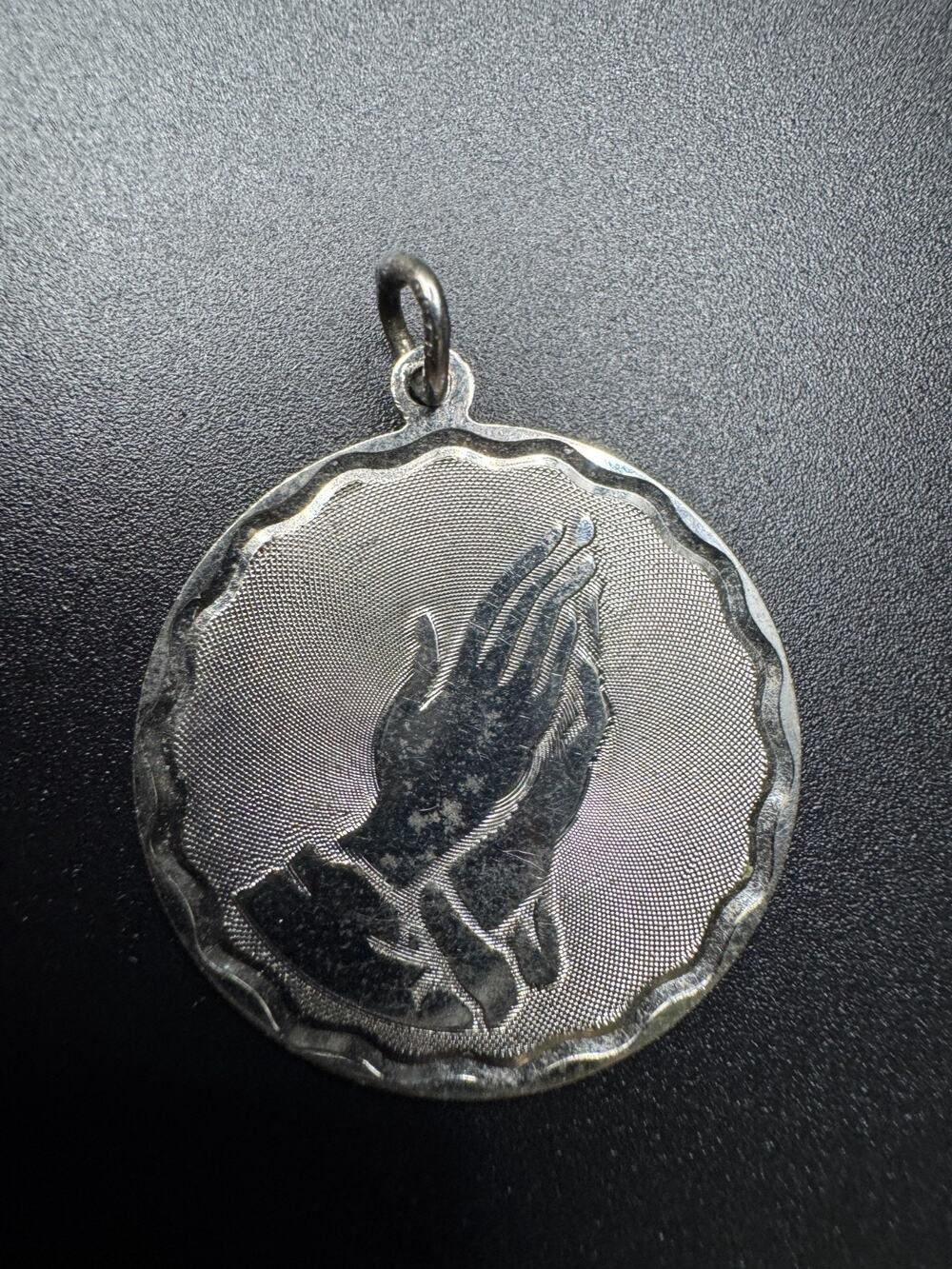Vintage Sterling Silver 925 Praying Hands Medal Charm Religious Pendant 25.4mm